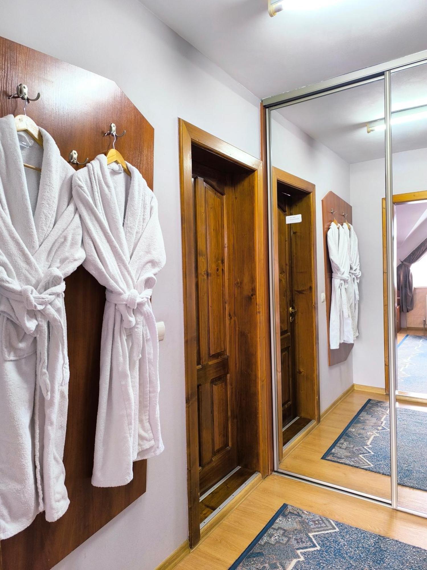Hotel Delfin Mukaczewo Pokój zdjęcie