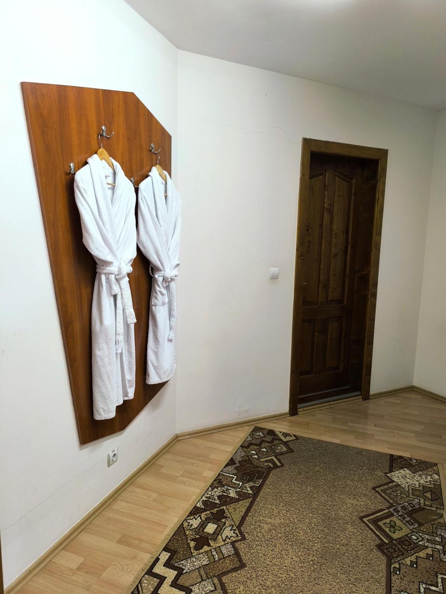 Hotel Delfin Mukaczewo Pokój zdjęcie